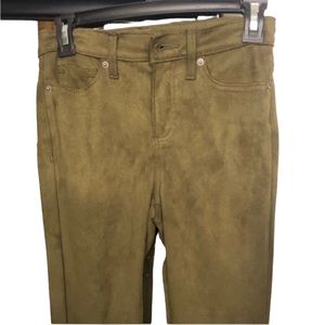 Banana Republic size 00 fits 0-2 green faux suede jeans skinny super soft